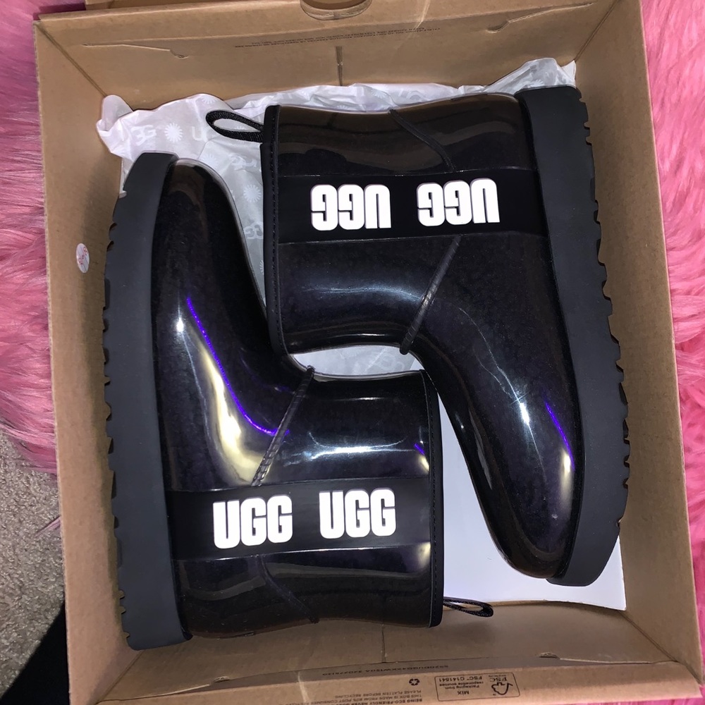 Brand new ugg rainboots